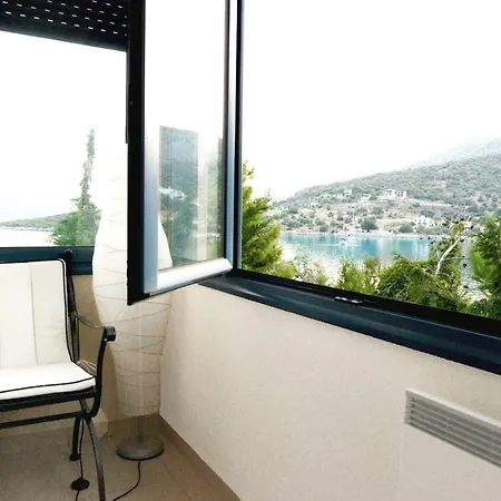 Blueline Apartment *