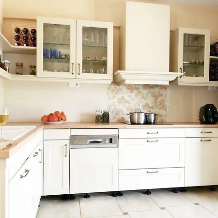 Blueline Apartman